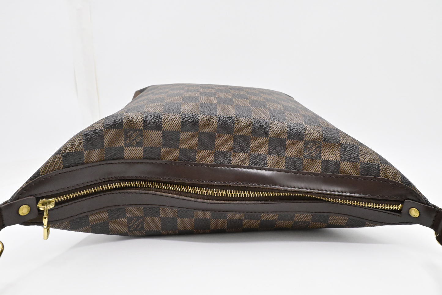 Louis Vuitton Ilovo MM in Damier Ebene Canvas