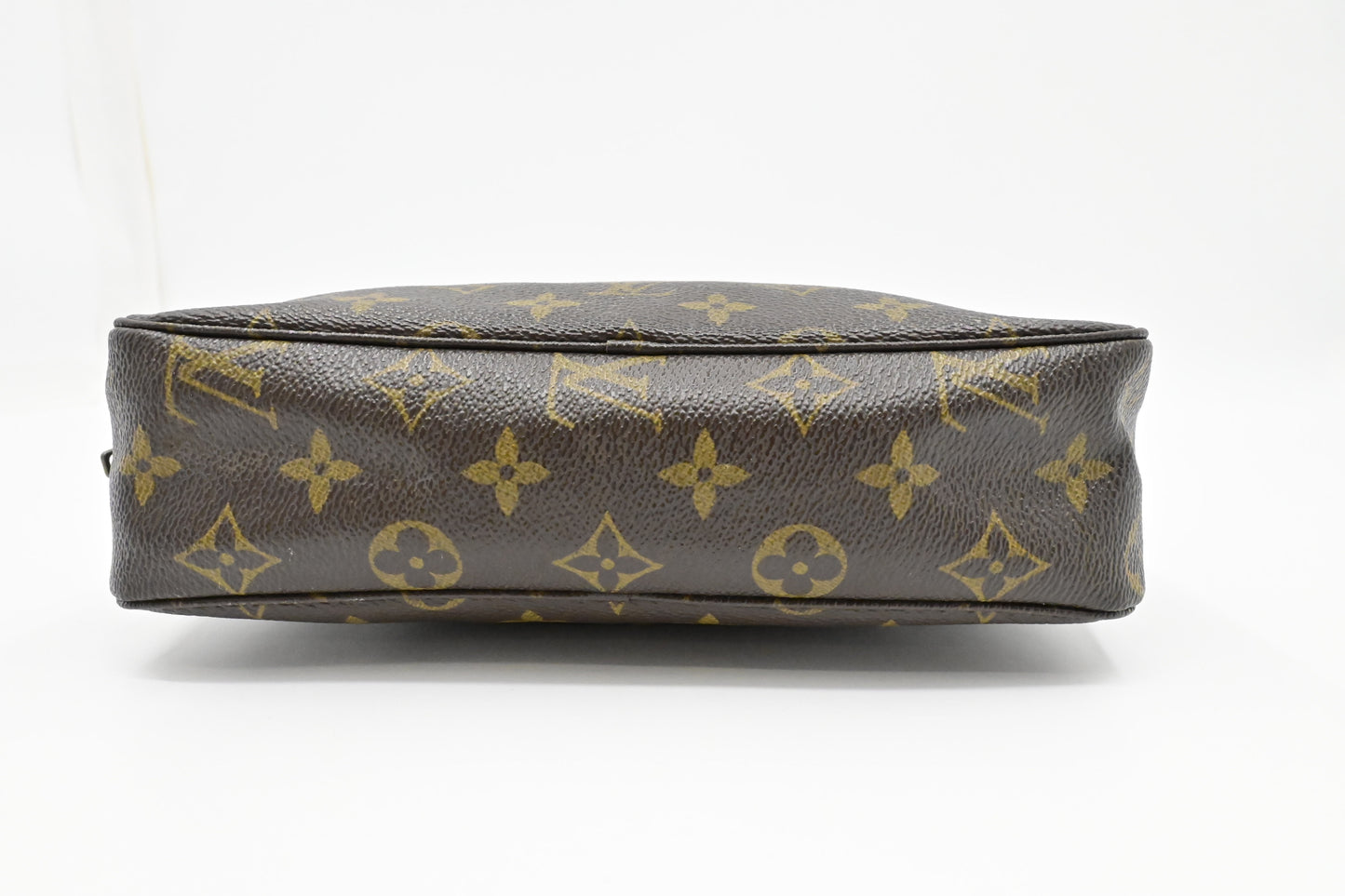 Louis Vuitton Trousse 23 in Monogram Canvas