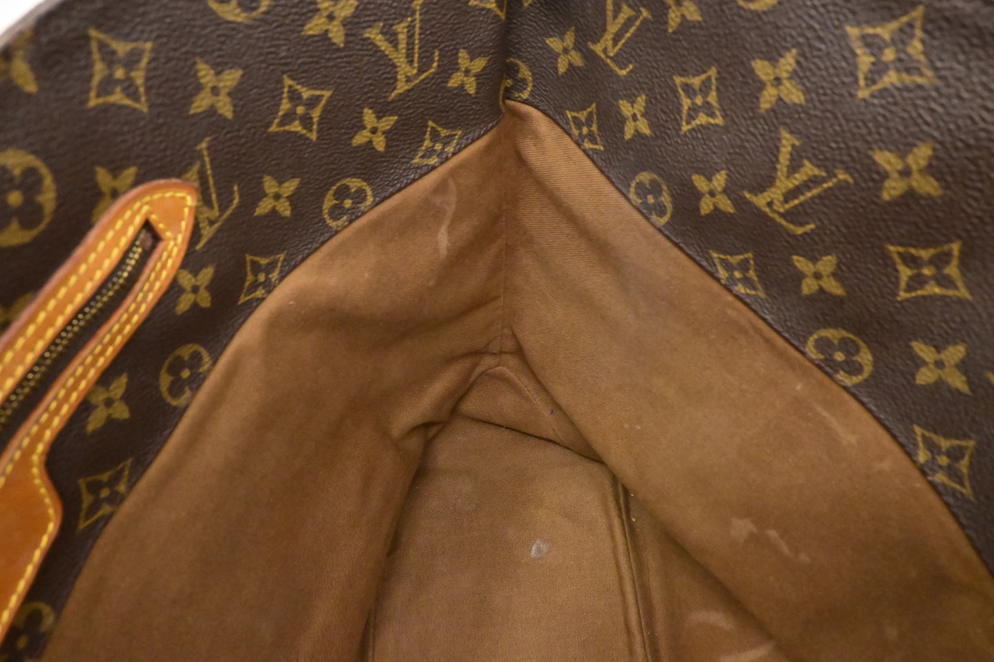 Louis Vuitton Sac Shopping 48 in Monogram Canvas