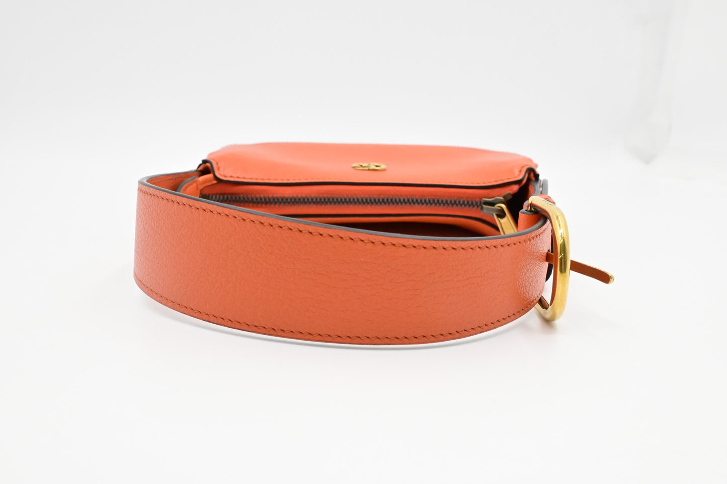 Gucci Aphrodite Shoulder Bag in Orange Leather