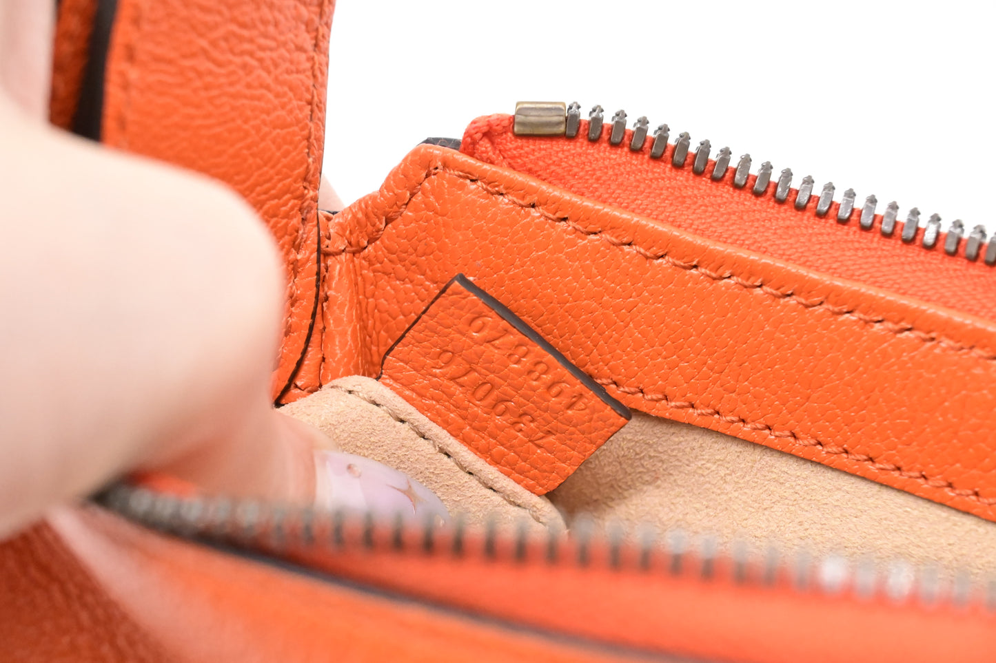 Gucci Aphrodite Shoulder Bag in Orange Leather