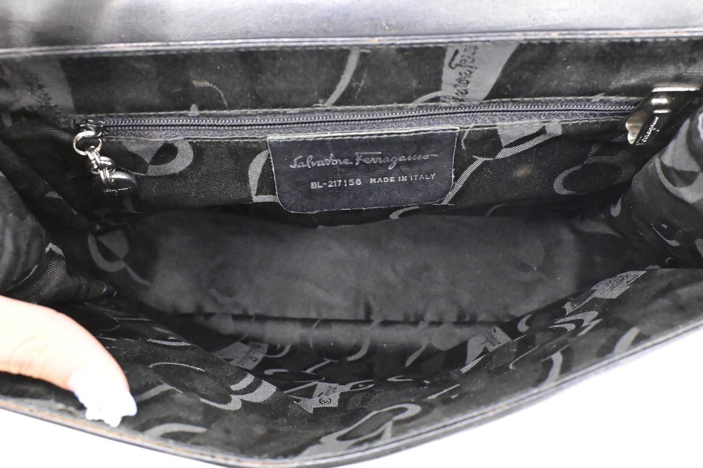 Ferragamo Shoulder Bag in Black Leather