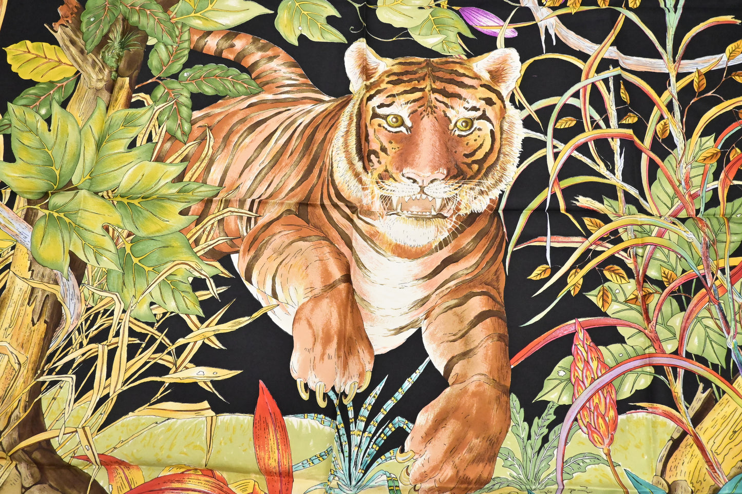 Gucci Tiger Scarf in Black Silk
