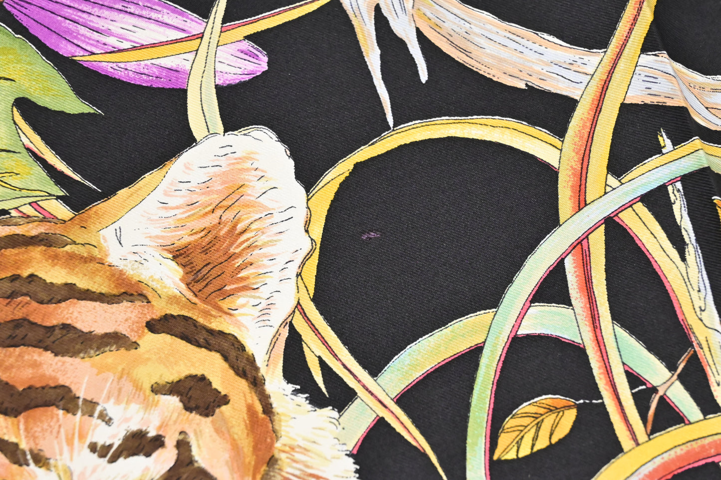 Gucci Tiger Scarf in Black Silk