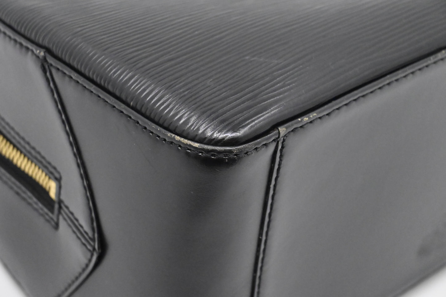 Louis Vuitton Sablon in Black Epi Leather