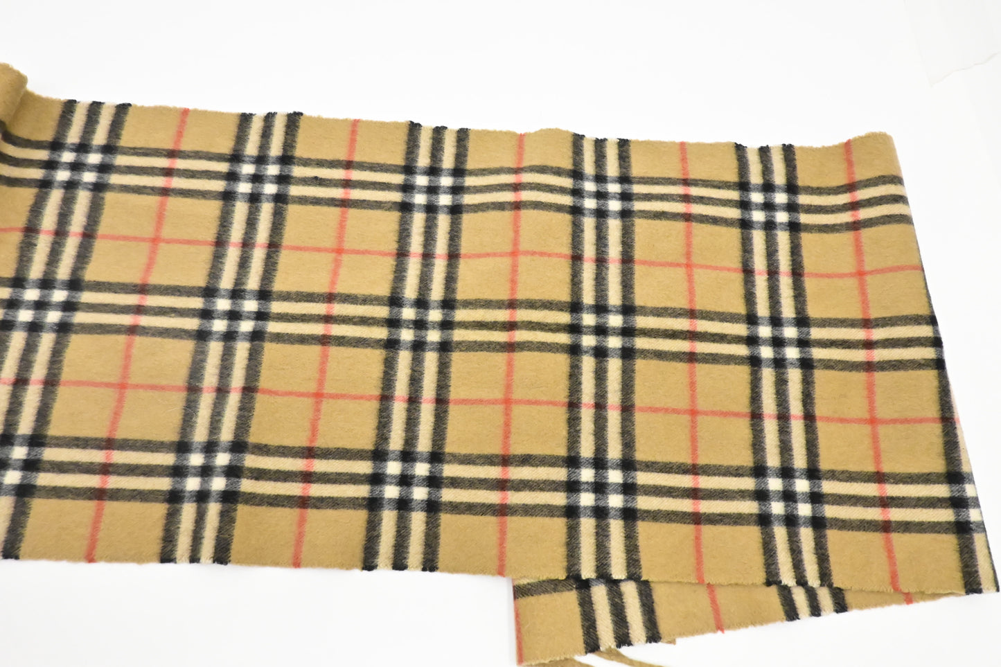 Burberry Scarf in Beige Cashmere