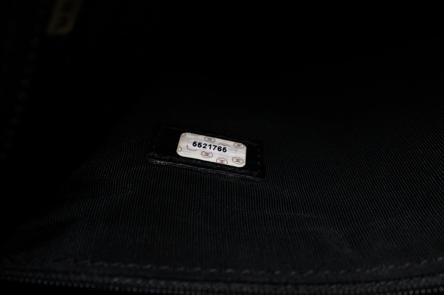 Chanel Shoulder Bag in Black Caviar Leather