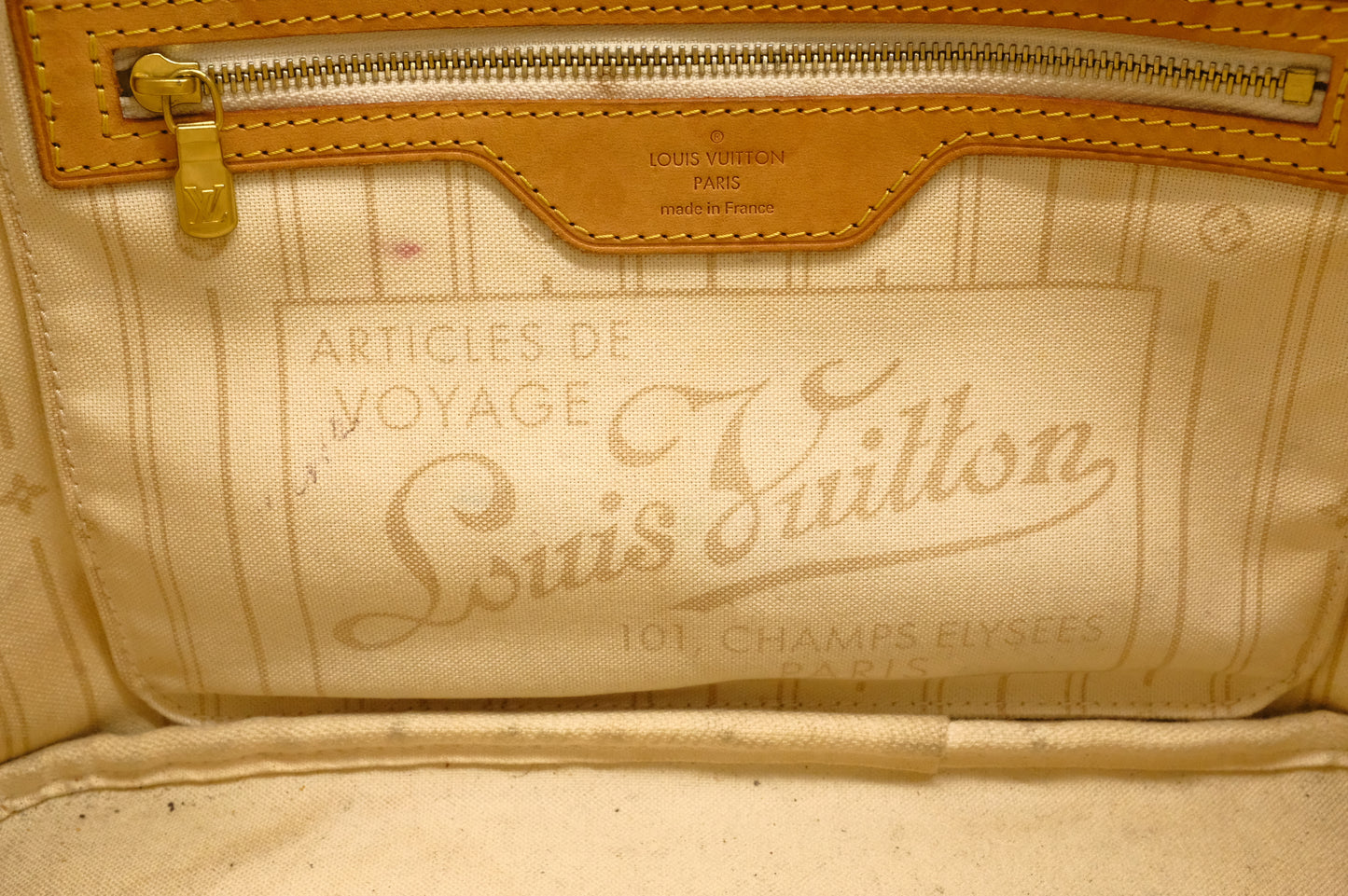 Louis Vuitton Neverfull PM in Damier Azur Canvas