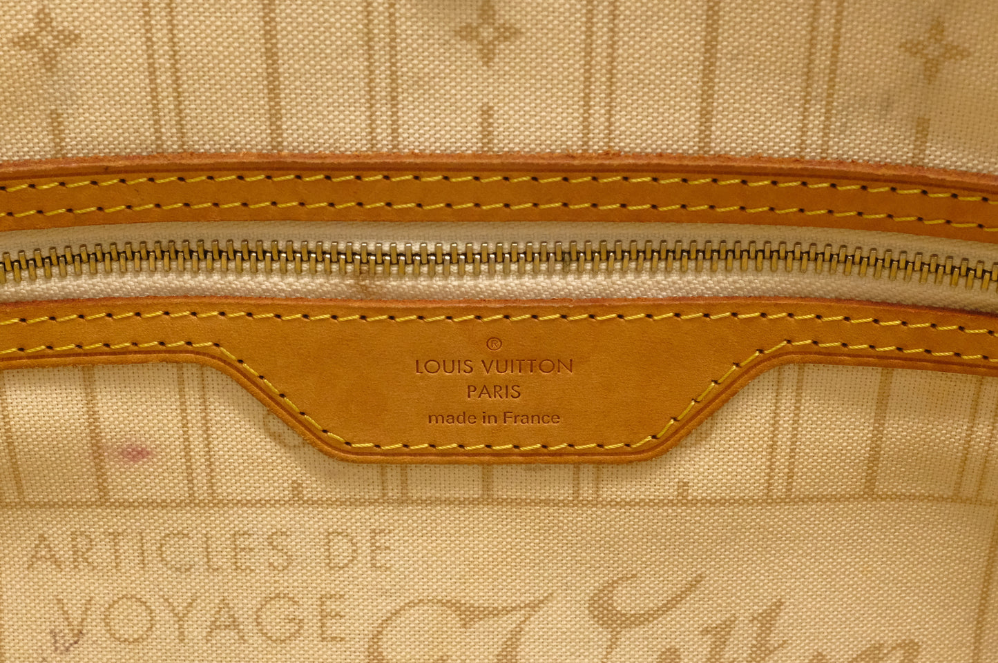 Louis Vuitton Neverfull PM in Damier Azur Canvas