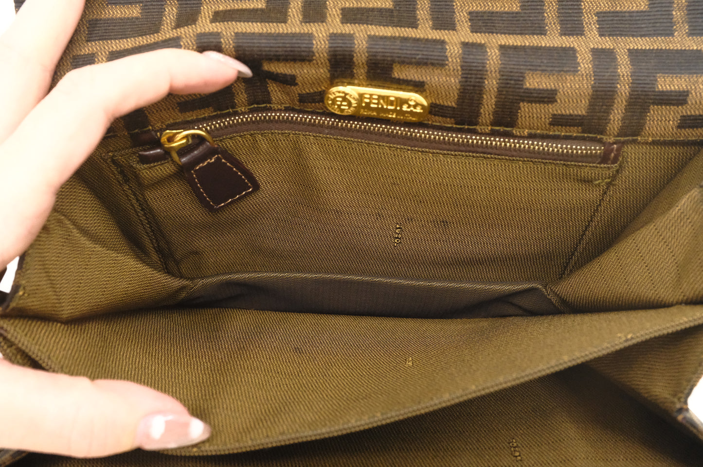 Fendi Shoulder Bag in Zucca Canvas
