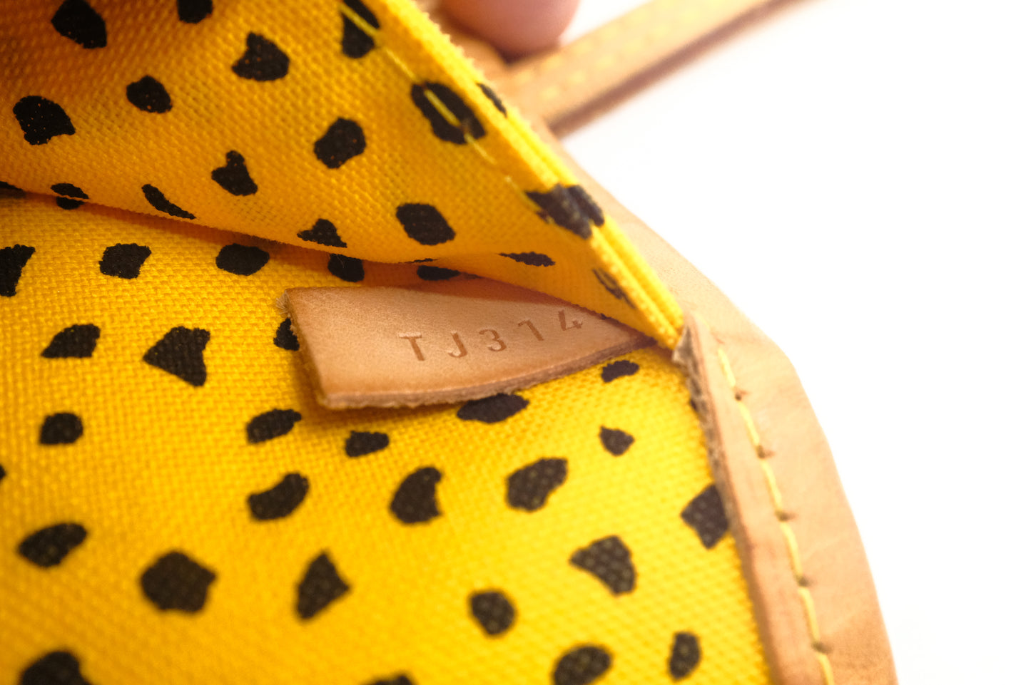 Louis Vuitton Yayoi Kusama Neverfull MM in Yellow Wave Monogram Canvas