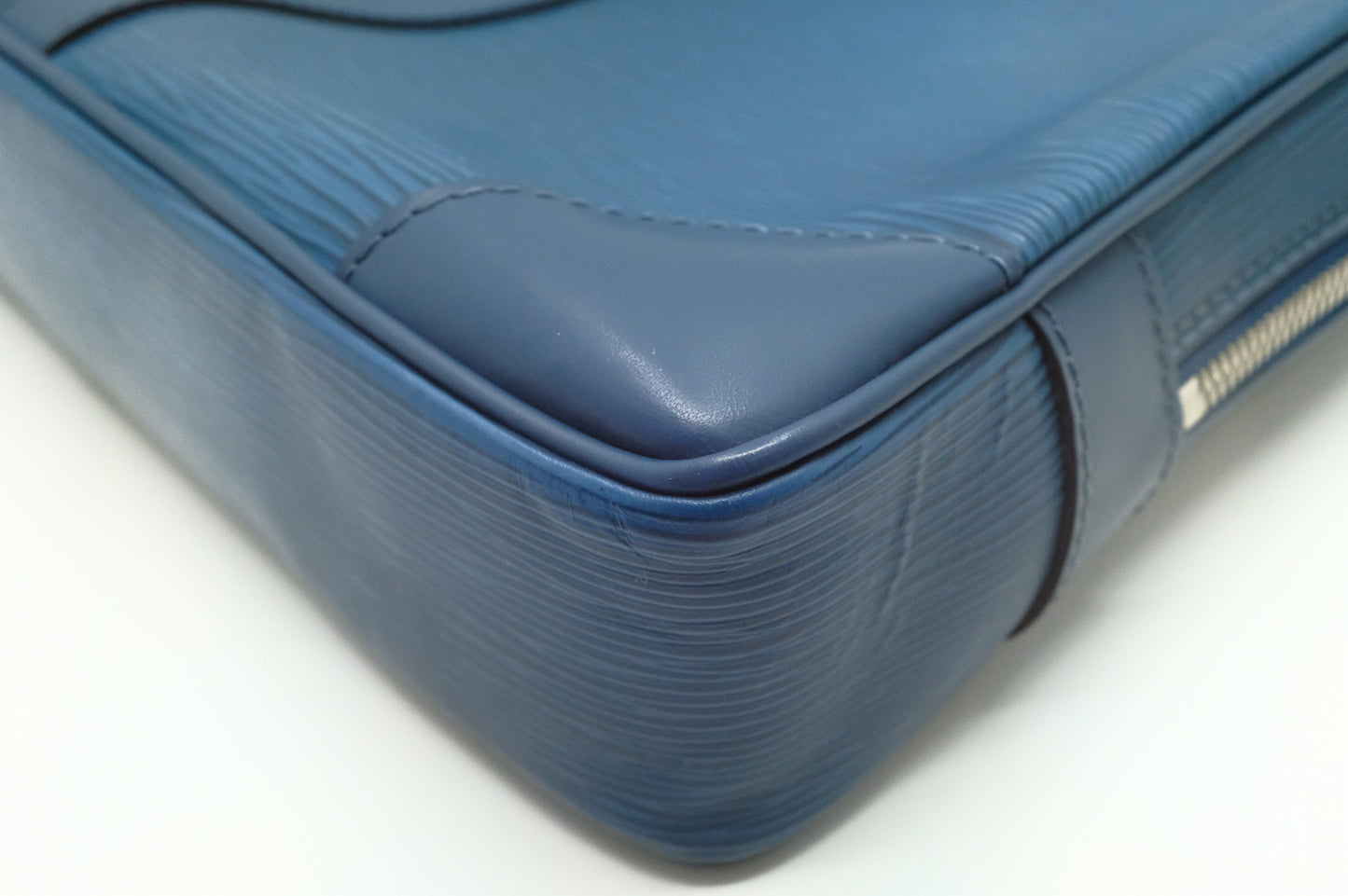 Louis Vuitton Poche Document in Blue Epi Leather