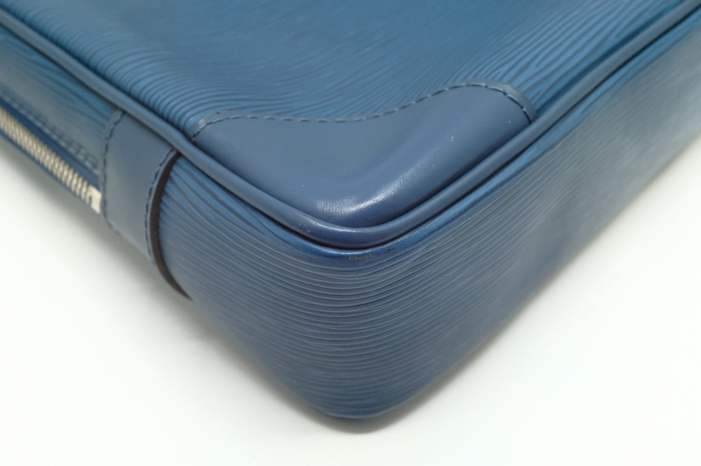 Louis Vuitton Poche Document in Blue Epi Leather