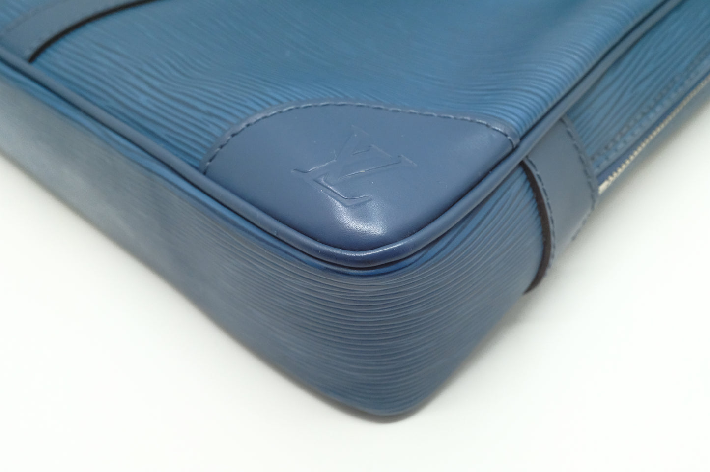 Louis Vuitton Poche Document in Blue Epi Leather