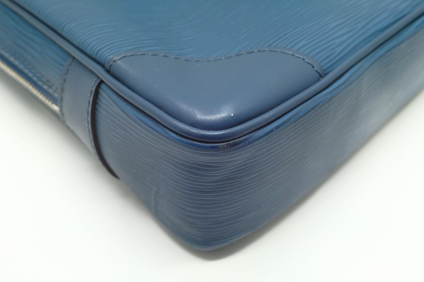 Louis Vuitton Poche Document in Blue Epi Leather