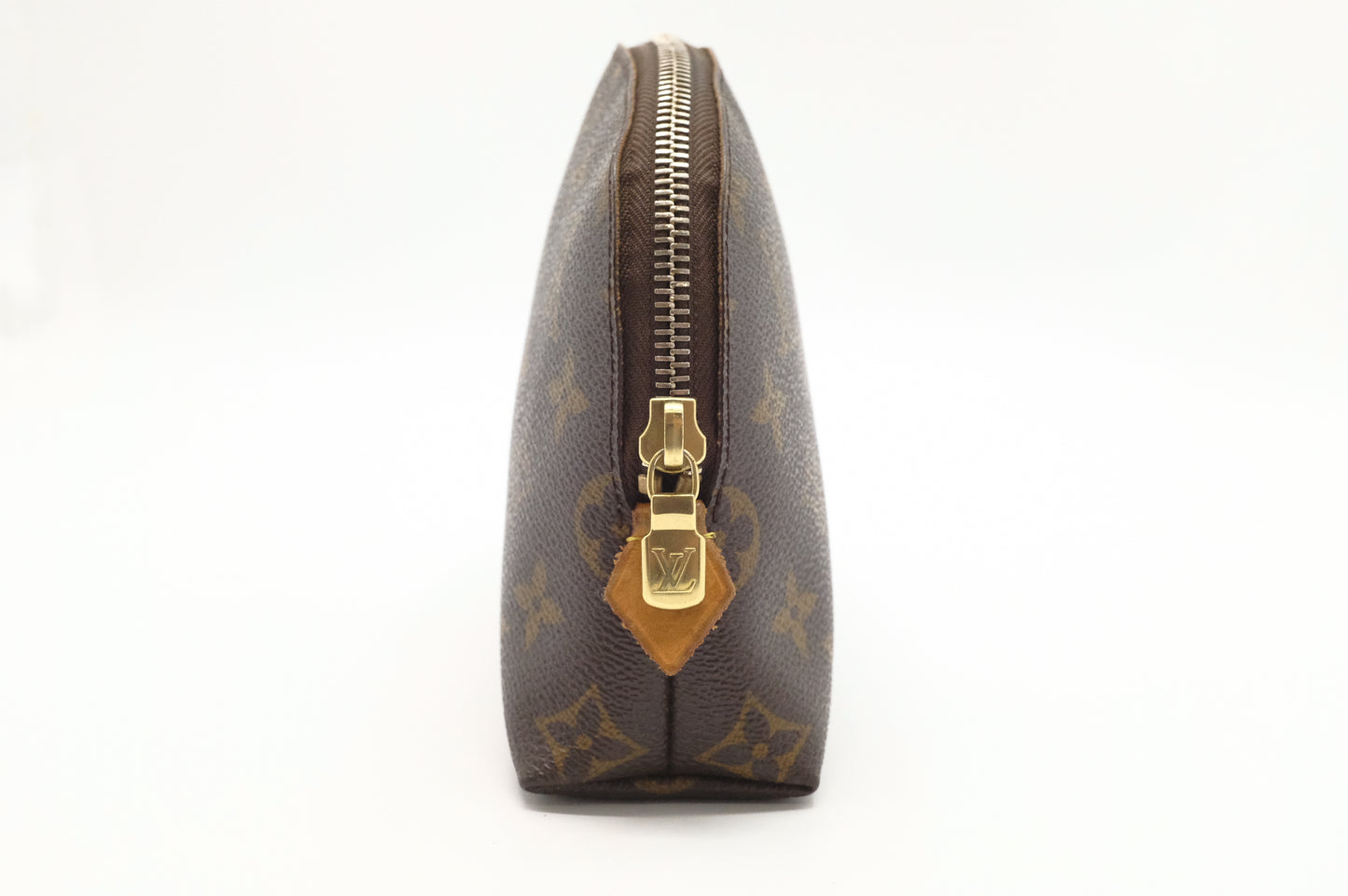 Louis Vuitton Pochette Cosmetique in Monogram Canvas