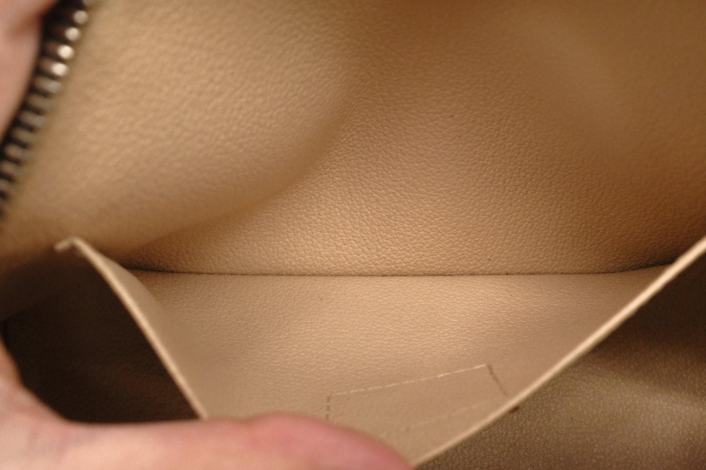 Louis Vuitton Pochette Cosmetique in Monogram Canvas