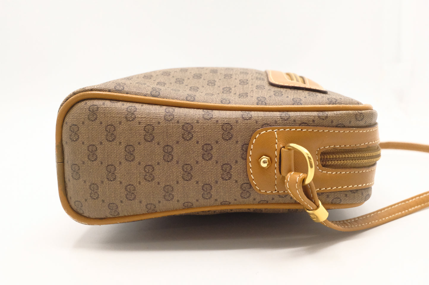 Gucci Crossbody in Beige Micro GG Coated Canvas