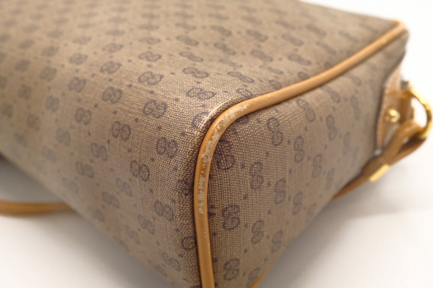 Gucci Crossbody in Beige Micro GG Coated Canvas