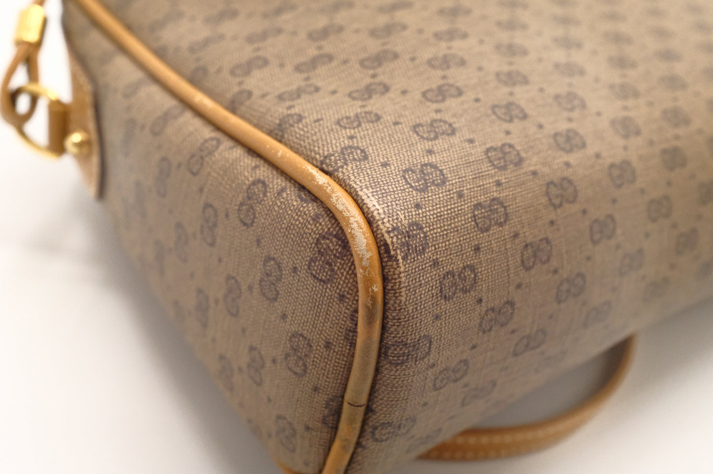 Gucci Crossbody in Beige Micro GG Coated Canvas