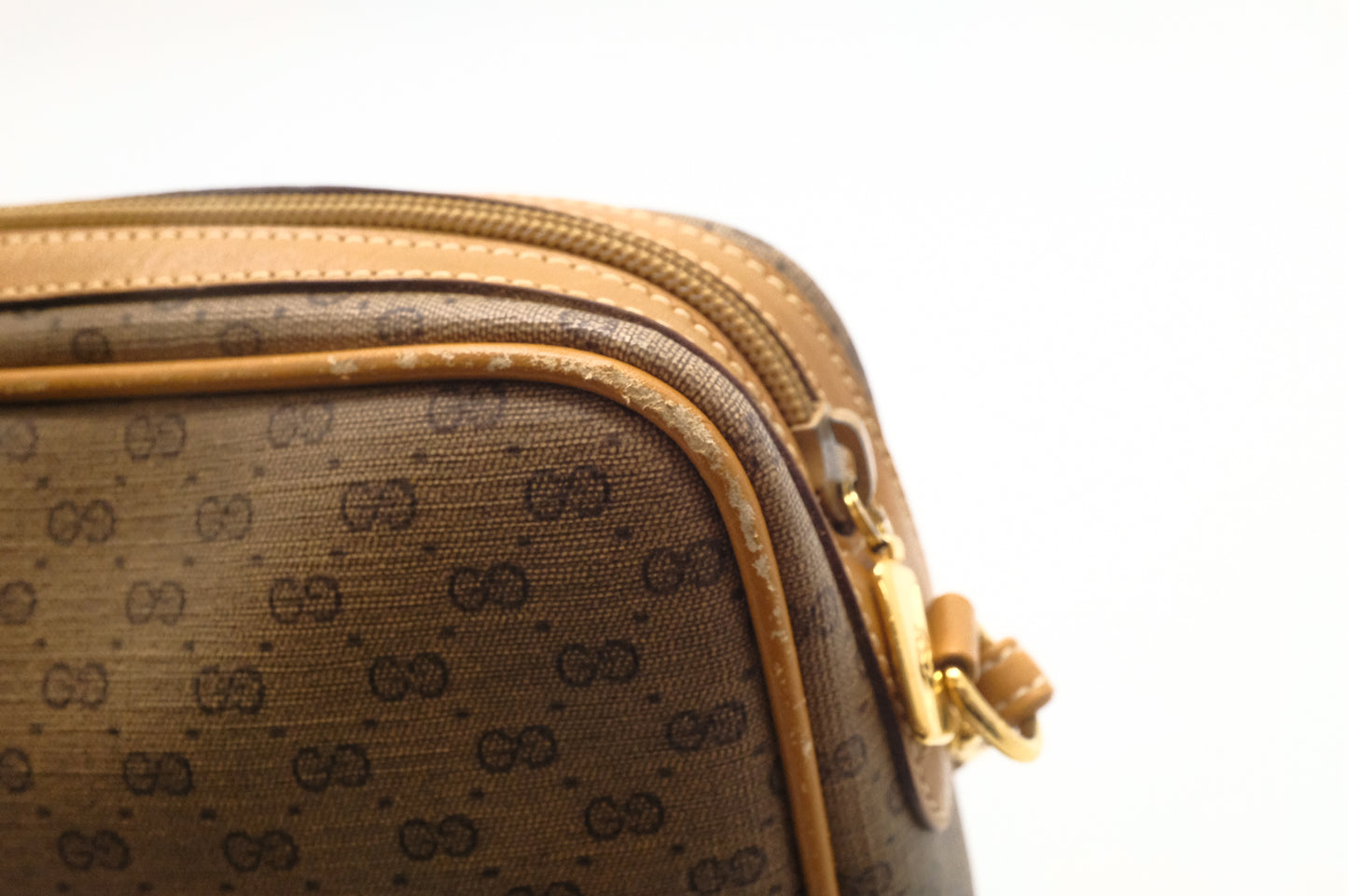 Gucci Crossbody in Beige Micro GG Coated Canvas
