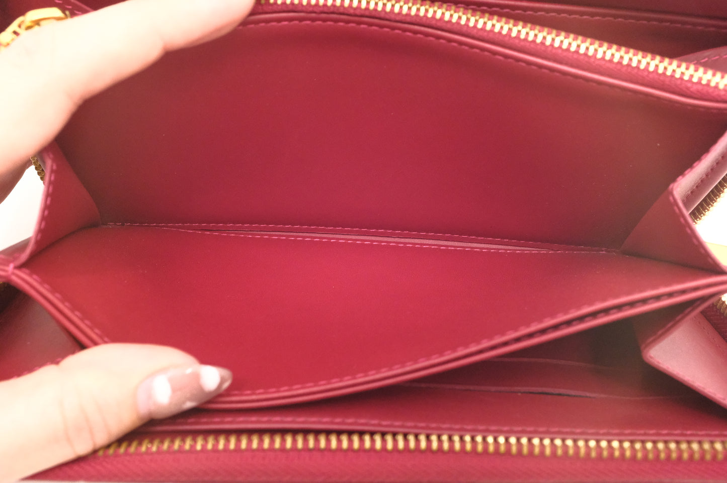 Louis Vuitton Zippy Long Wallet in Red Vernis Leather