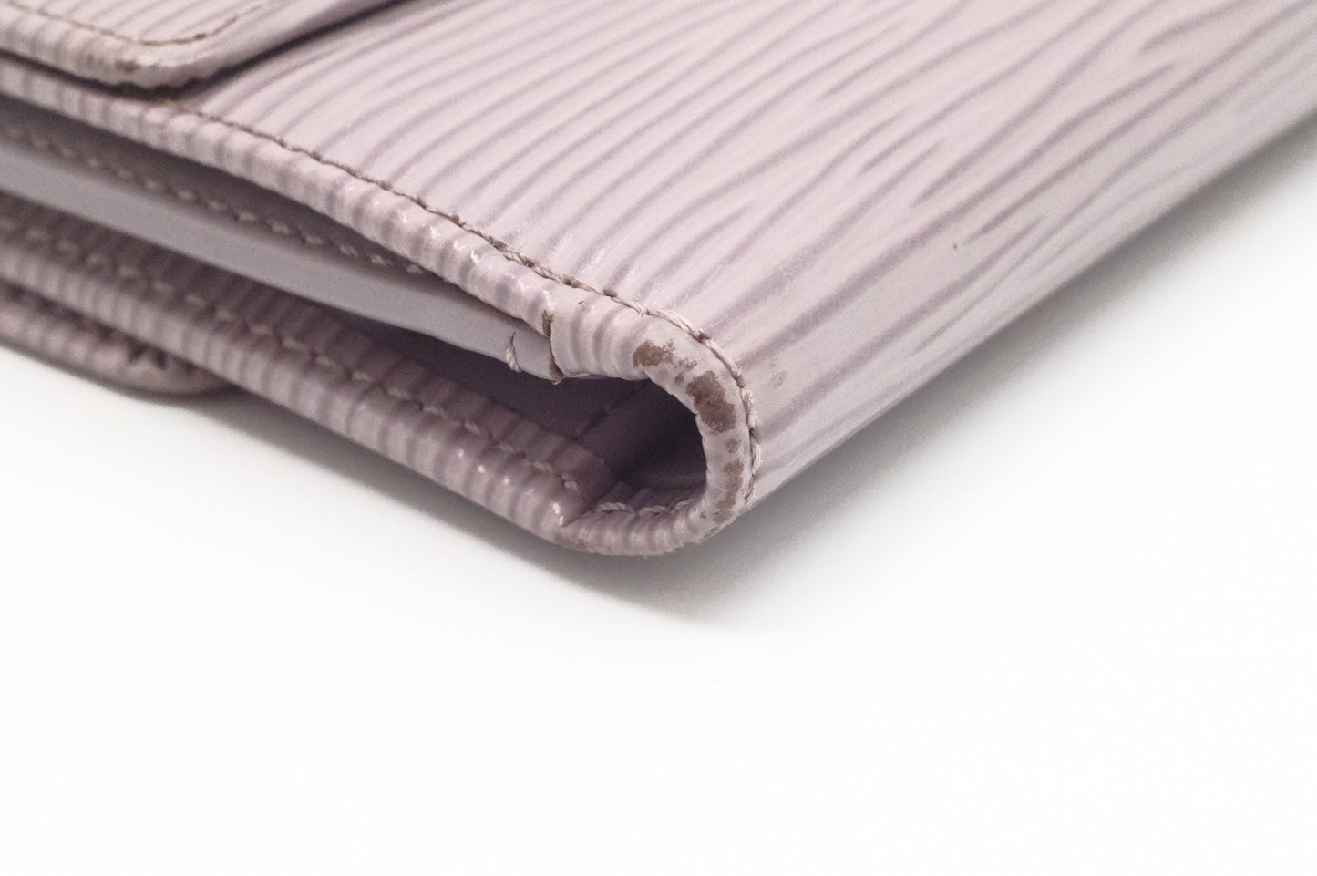 Louis Vuitton Elise Wallet in Lilac Epi Leather