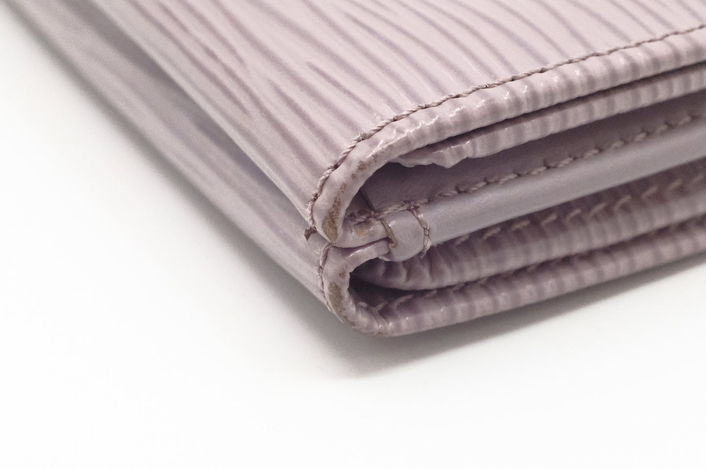 Louis Vuitton Elise Wallet in Lilac Epi Leather