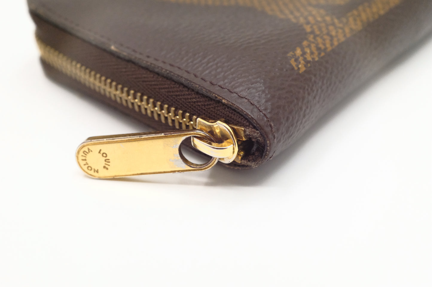 Louis Vuitton Compact Zippy in Monogram Giant Canvas