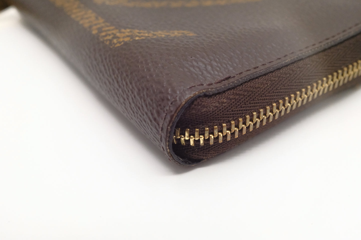 Louis Vuitton Compact Zippy in Monogram Giant Canvas
