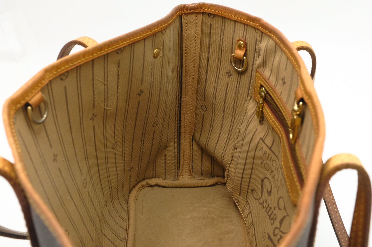 Louis Vuitton Neverfull PM in Monogram Canvas