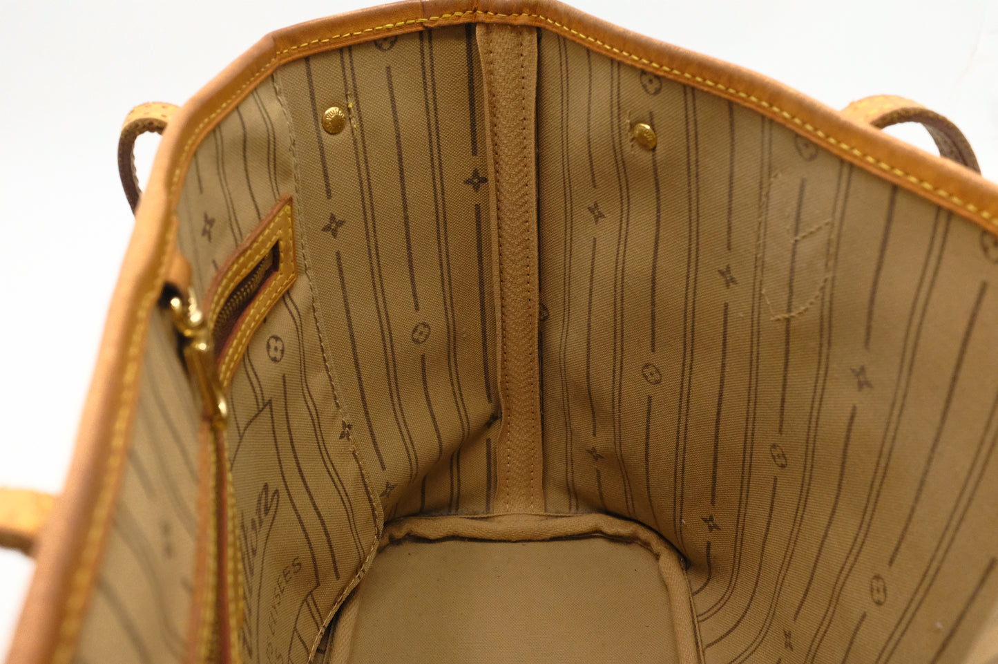 Louis Vuitton Neverfull PM in Monogram Canvas