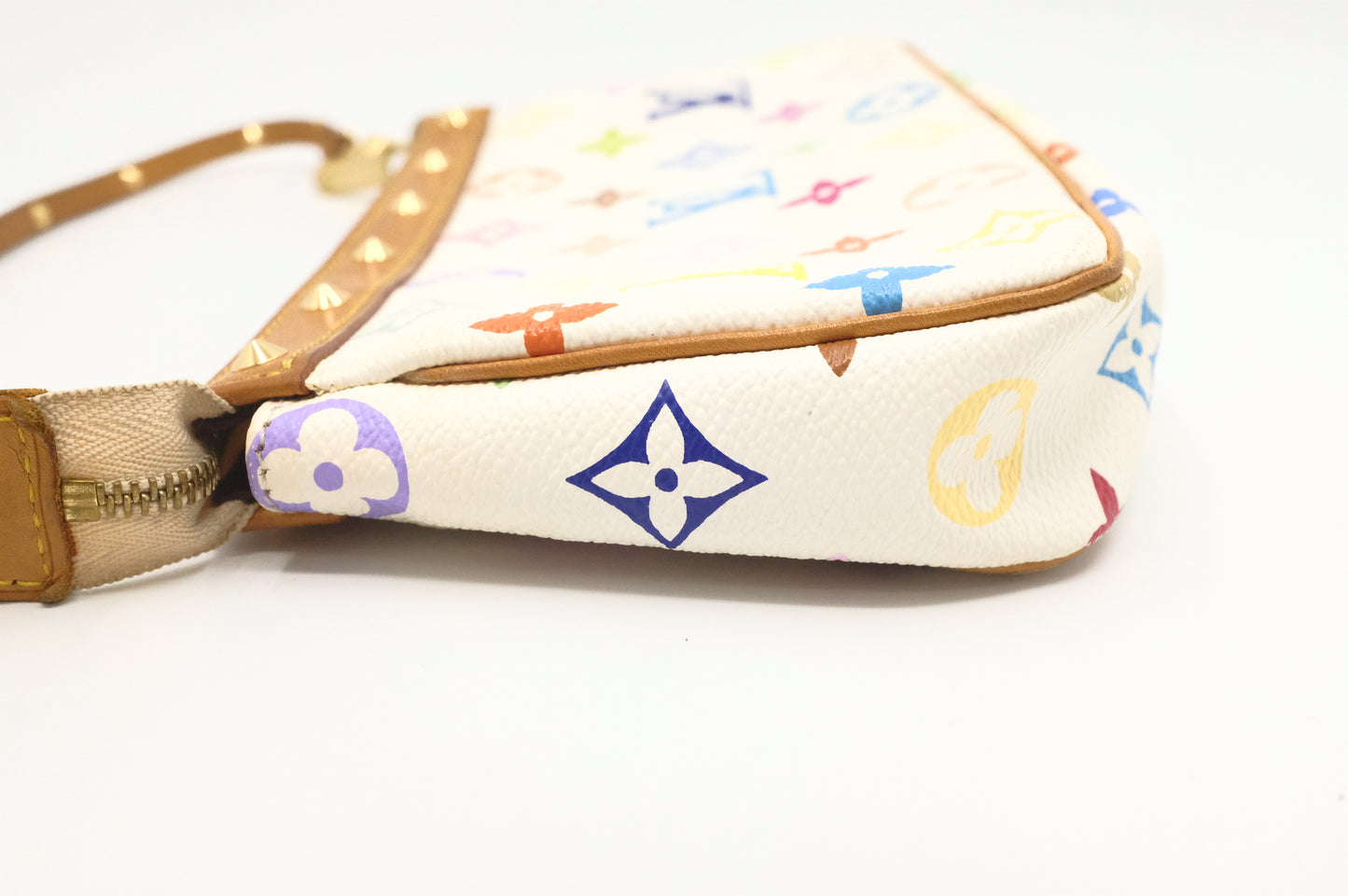 Louis Vuitton Pochette Accessoires in White Multicolor Monogram Canvas