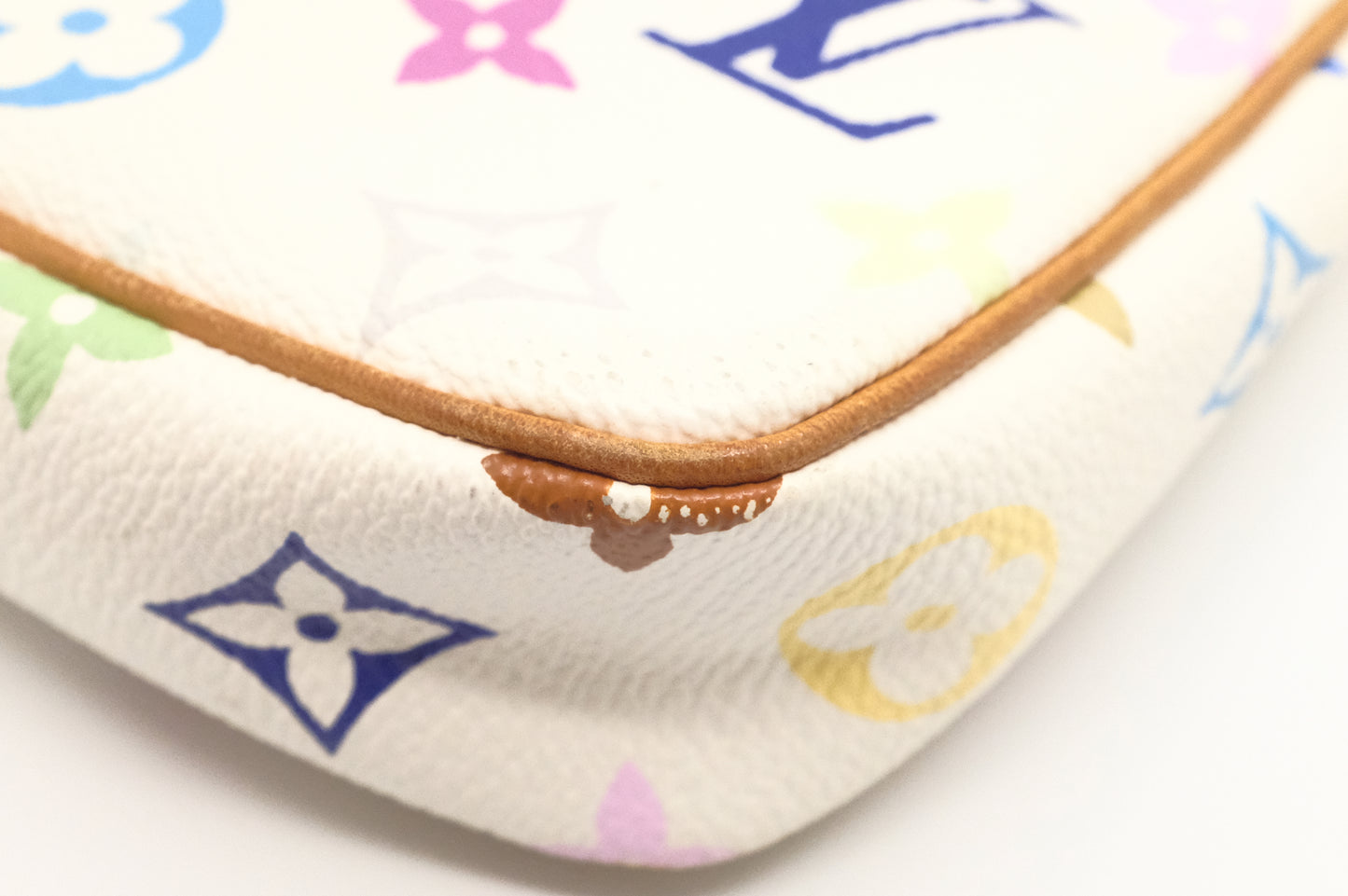 Louis Vuitton Pochette Accessoires in White Multicolor Monogram Canvas