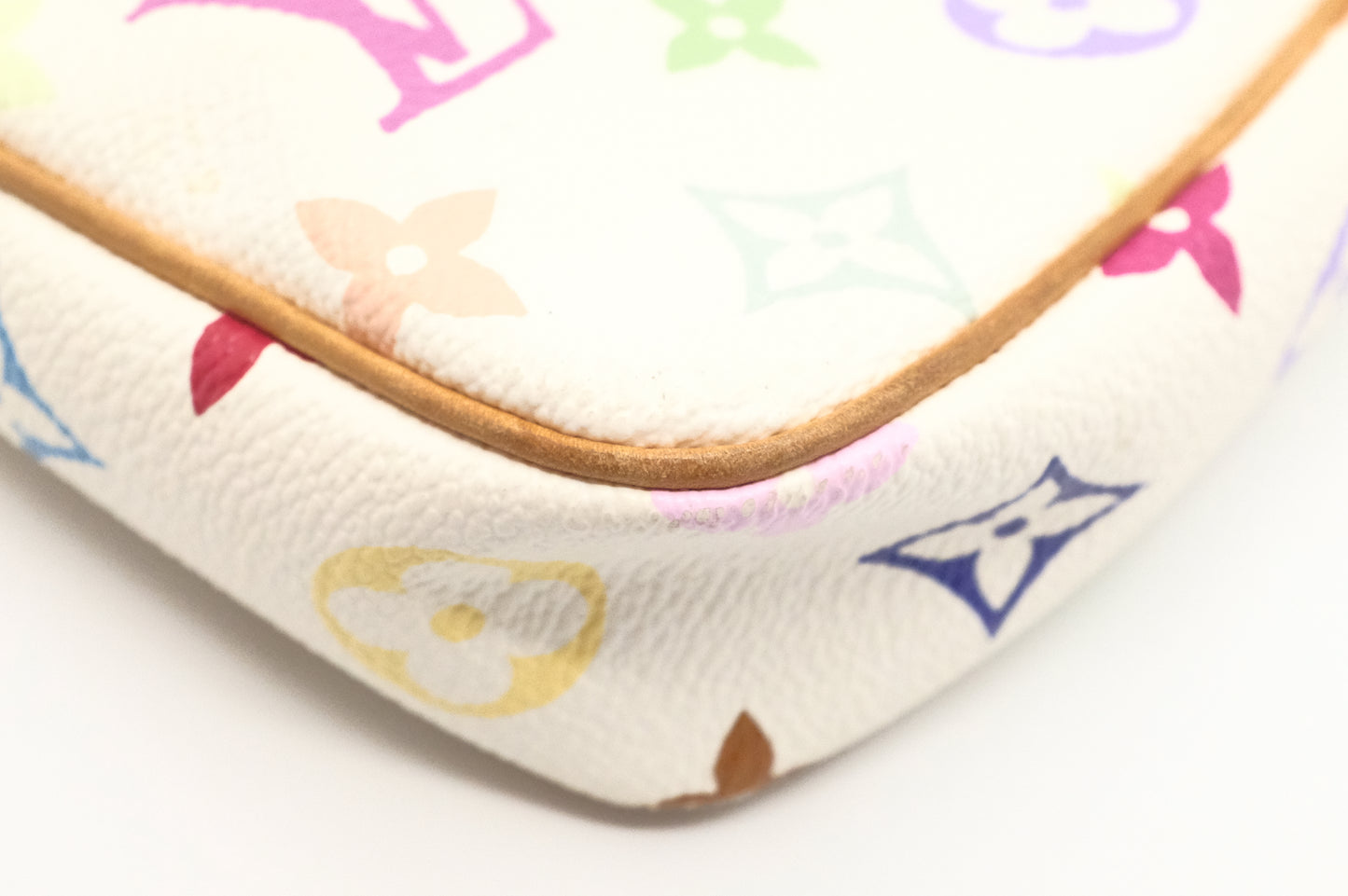 Louis Vuitton Pochette Accessoires in White Multicolor Monogram Canvas