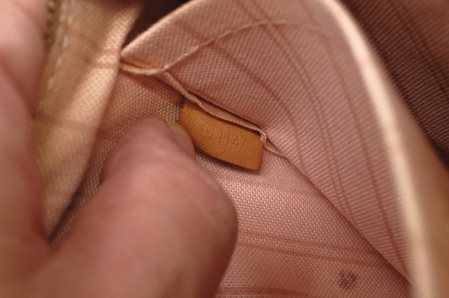 Louis Vuitton Neverfull MM in Tahitienne Damier Azur Canvas