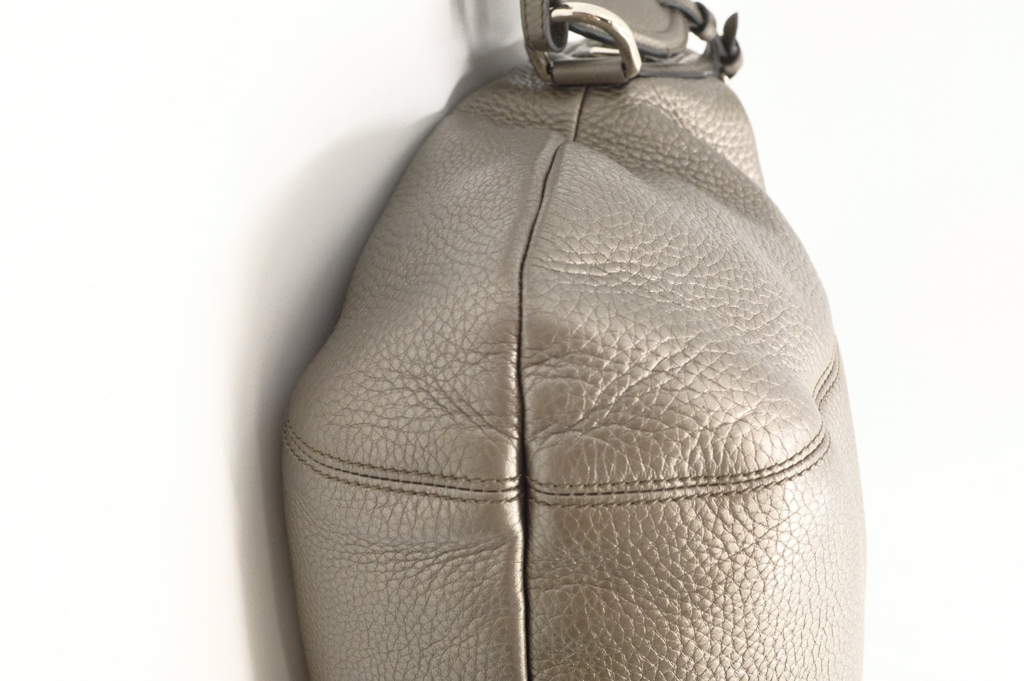 Gucci Techno Horsebit Hobo Bag in Silver Leather