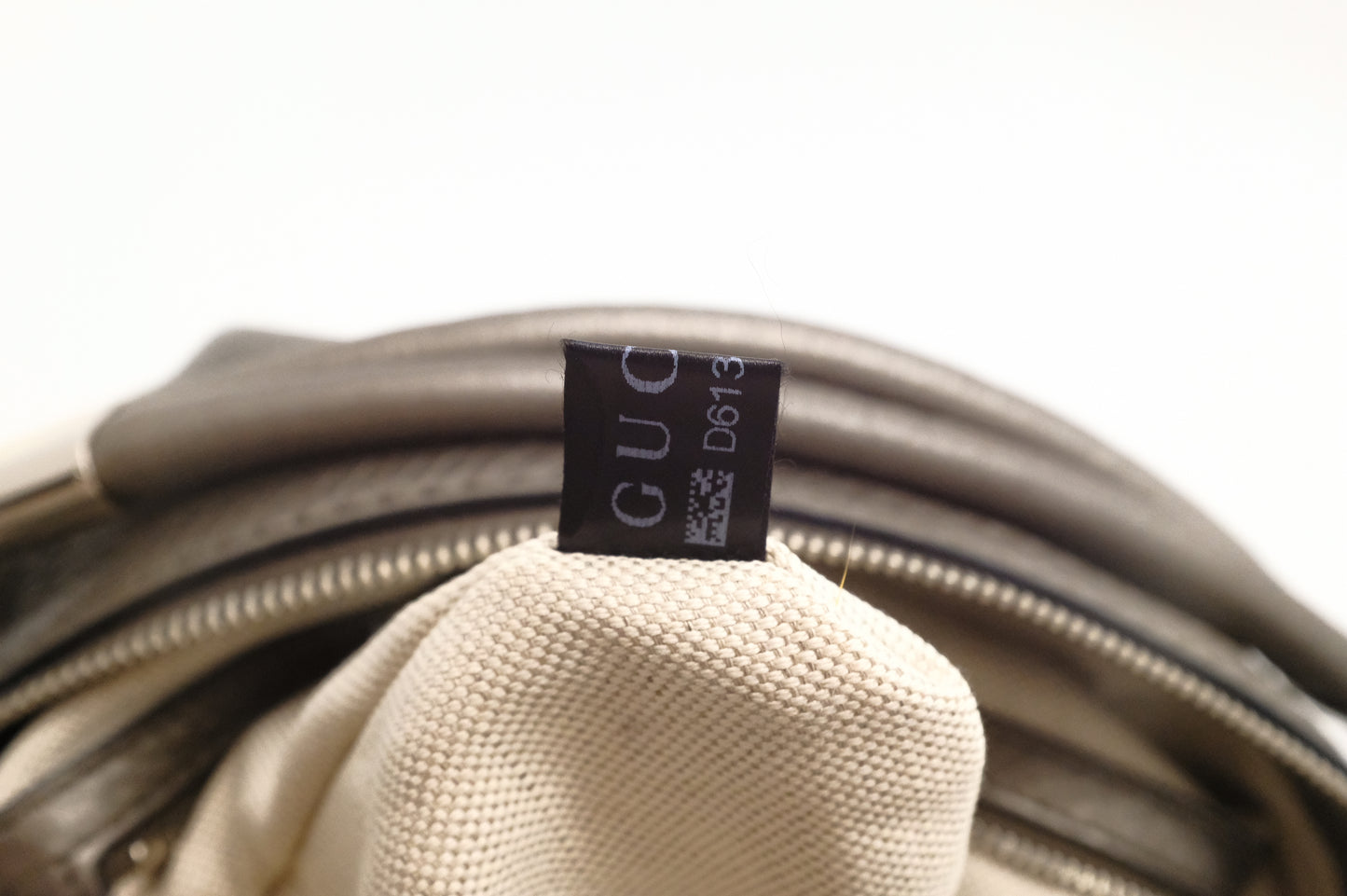 Gucci Techno Horsebit Hobo Bag in Silver Leather