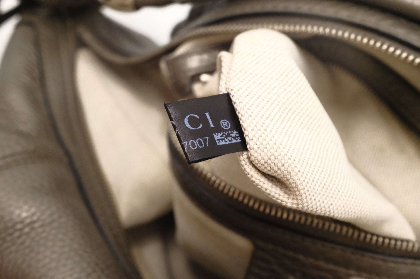 Gucci Techno Horsebit Hobo Bag in Silver Leather