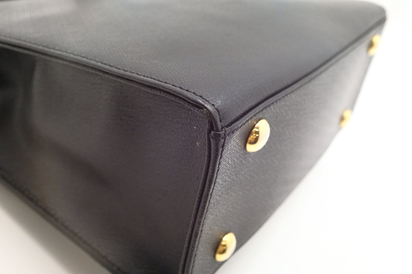 YSL Saint Laurent Shoulder Bag in Black Leather