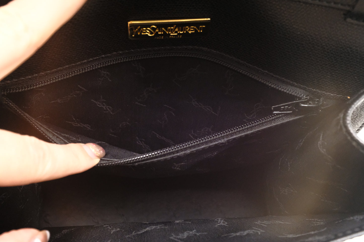 YSL Saint Laurent Shoulder Bag in Black Leather