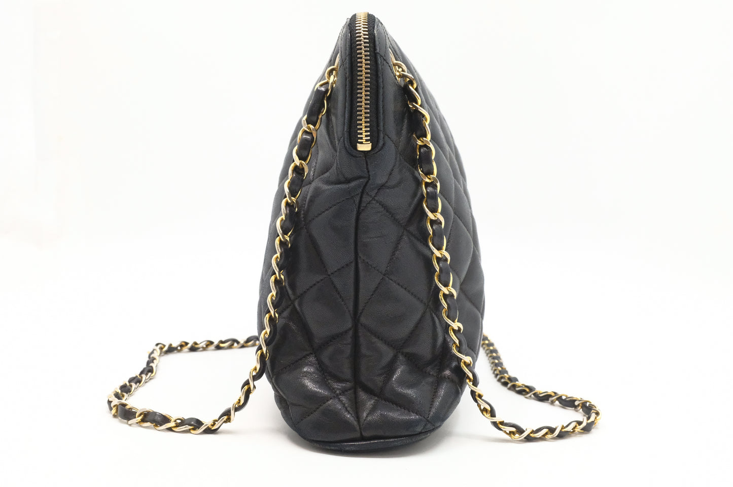 Chanel Shoulder Bag in Black Mattelassé Leather