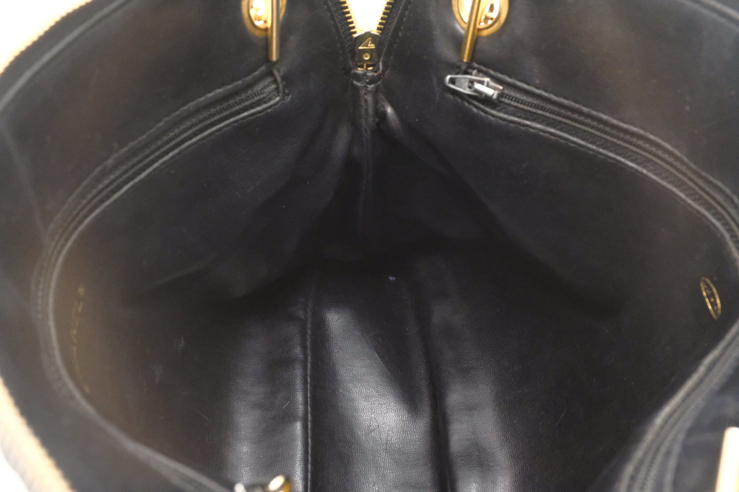 Chanel Shoulder Bag in Black Mattelassé Leather