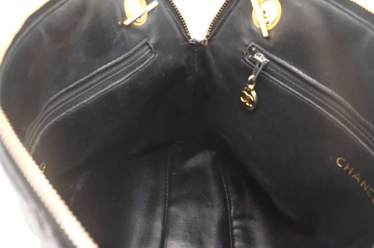 Chanel Shoulder Bag in Black Mattelassé Leather