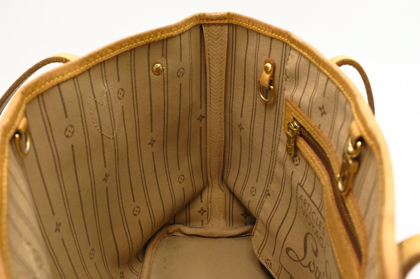 Louis Vuitton Neverfull PM in Monogram Canvas