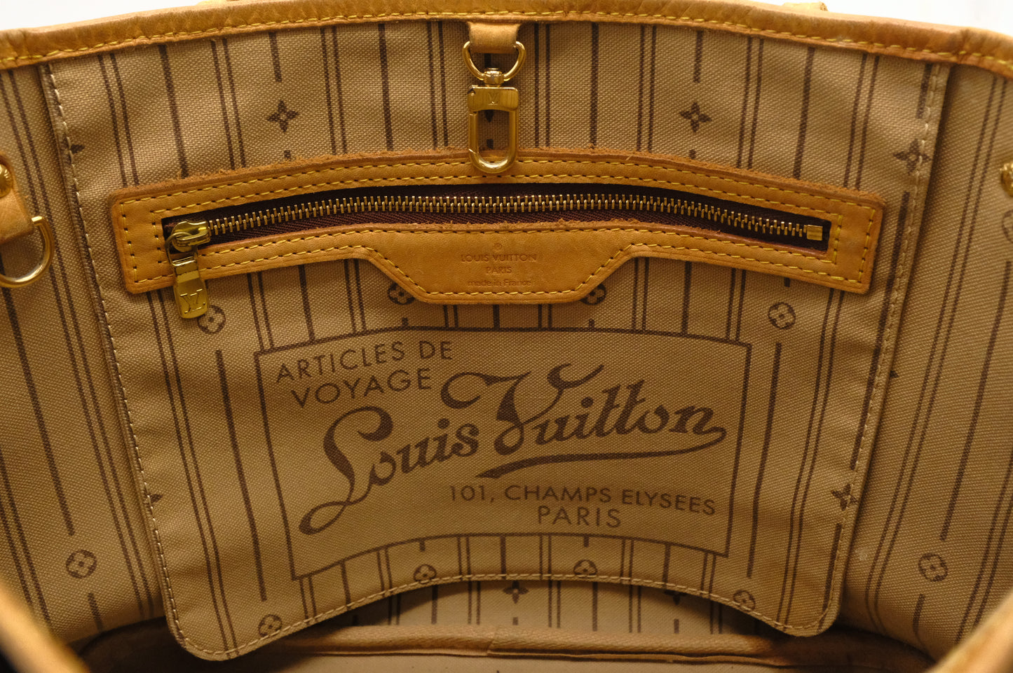 Louis Vuitton Neverfull PM in Monogram Canvas