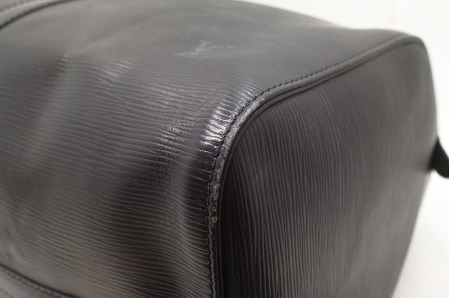 Louis Vuitton Keepall 55 in Black Epi Leather
