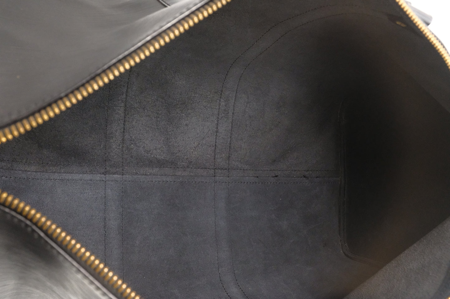 Louis Vuitton Keepall 55 in Black Epi Leather