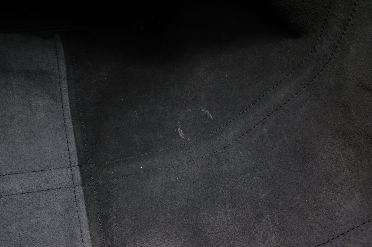 Louis Vuitton Keepall 55 in Black Epi Leather