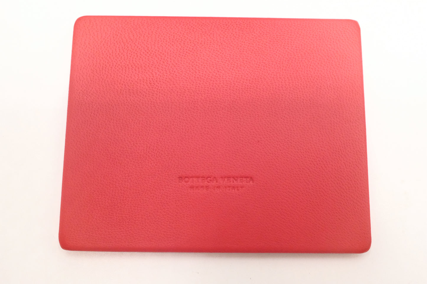 Bottega Veneta Shoulder Bag in Red Intrecciato Leather